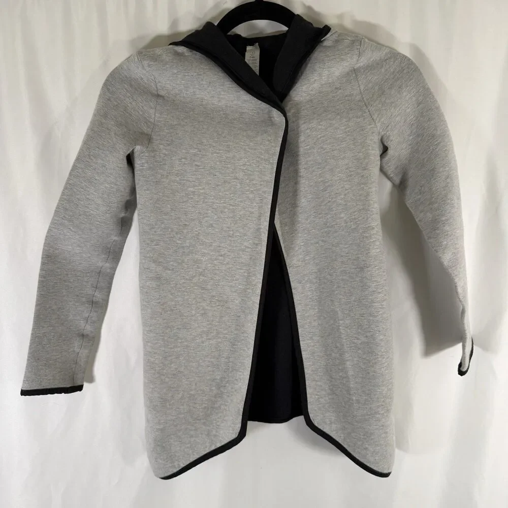 Ivivva by Lululemon Hoodie Girl 7 Heathered Grey Pockets Long Sleeve Single Snap